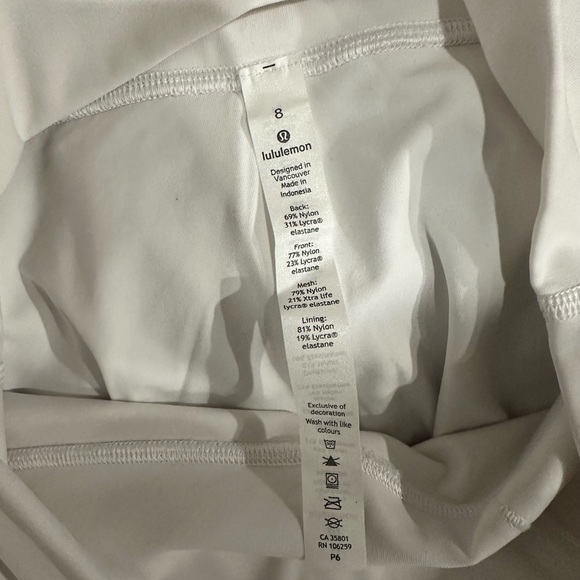 White cropped lululemon size 8 leggings - Picture 3 of 3